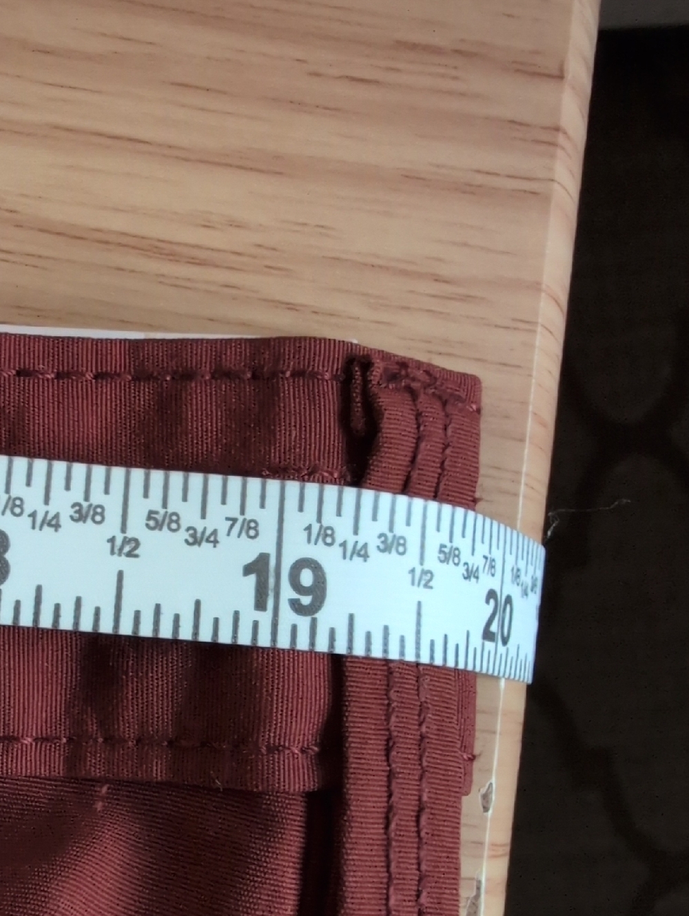 Eddie Bauer Men's Shorts in Burgundy - Picture 9 of 9